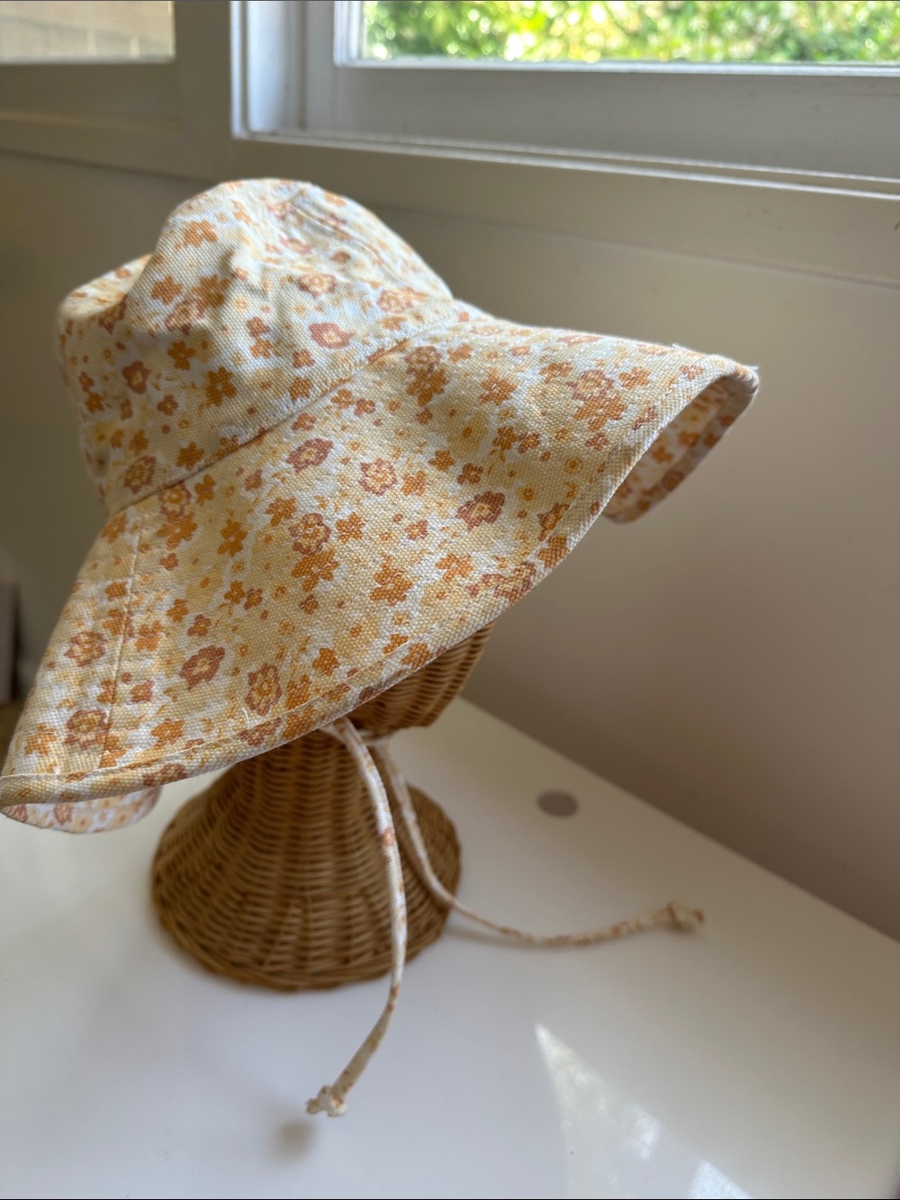 Lack Of Color  Yellow Floral Sun Hat s/m super cute